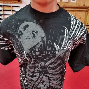 NWT TapOut Tee 100% Cotton Black 2XL Slipping Away Design